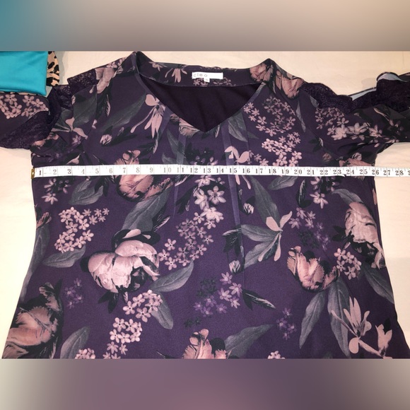 CLEO | Purple Floral Blouse with Lace Detail on Sleeves: XXL - Picture 4 of 13